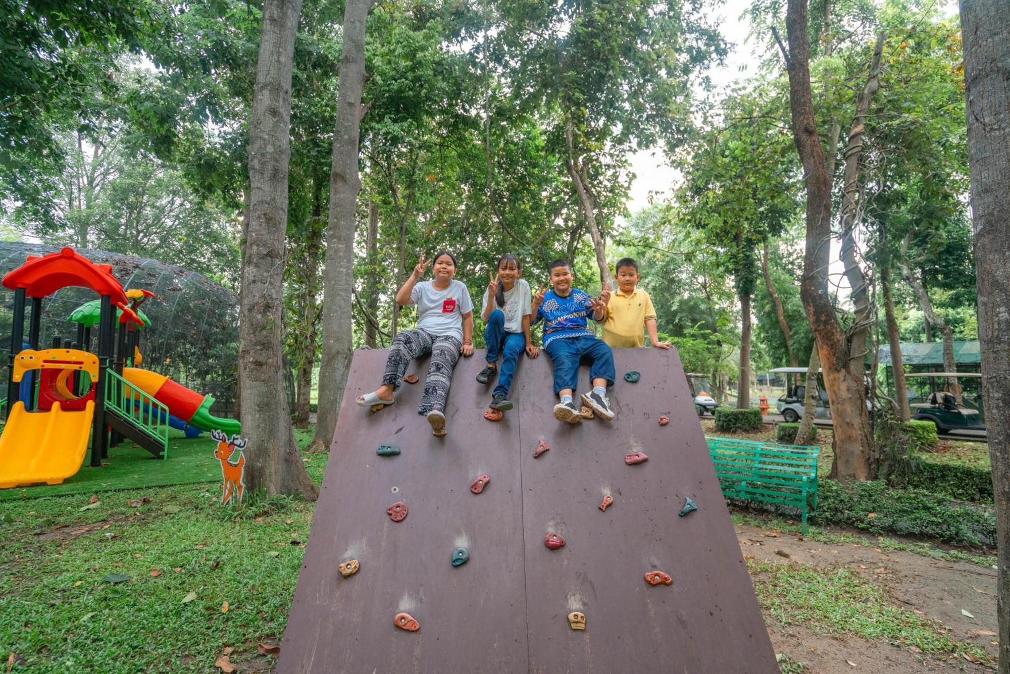 Horizon Village & Resort Doi Saket Exterior photo