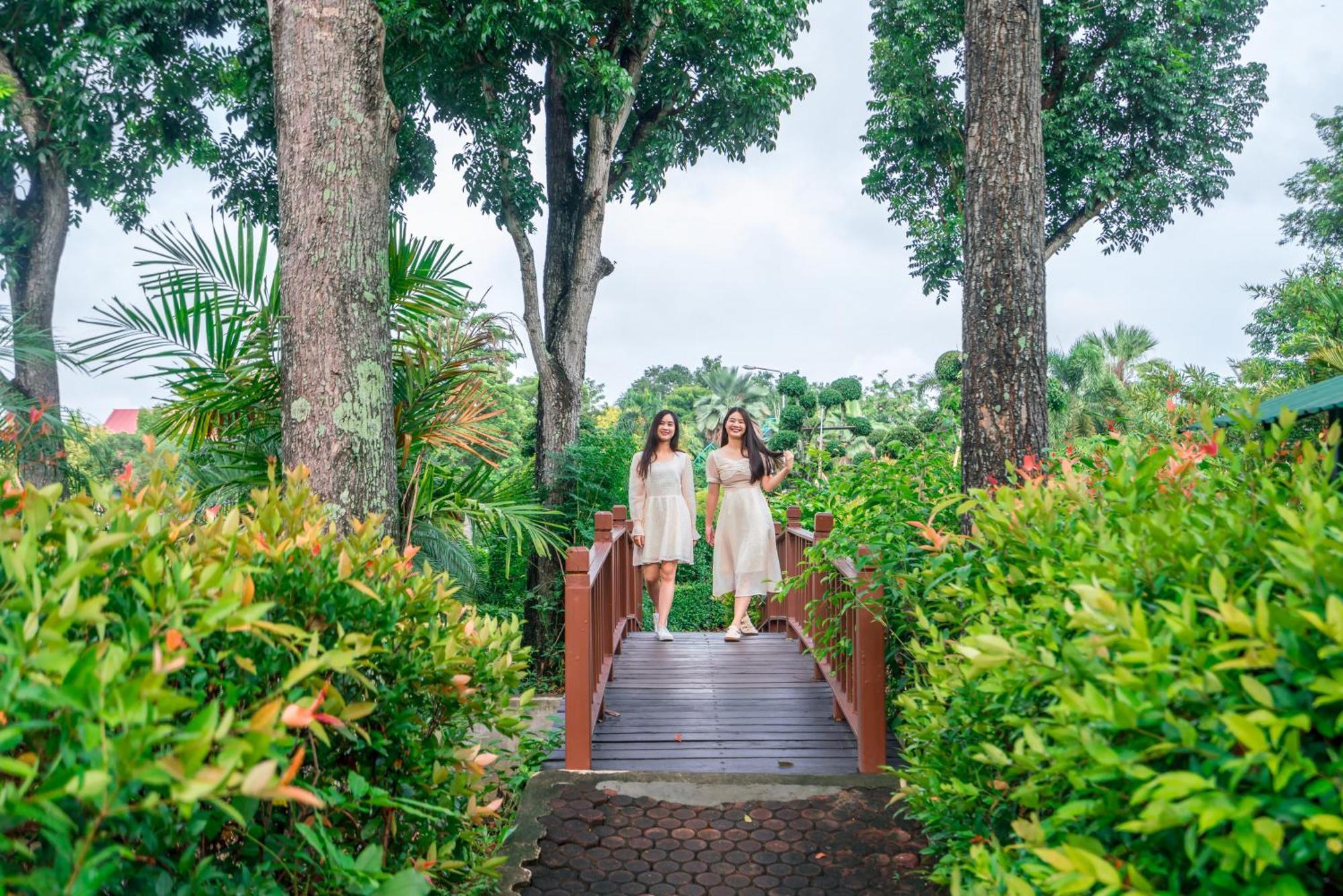 Horizon Village & Resort Doi Saket Exterior photo